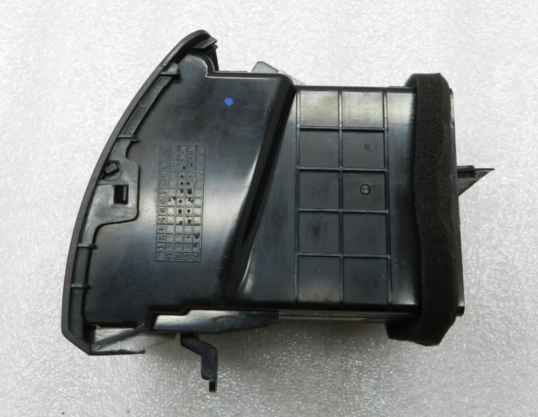 Kia Sorento ventilācijas atveres kreisā puse 97480-3e000