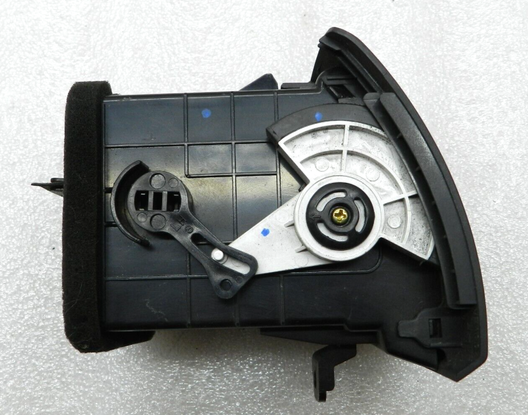 Kia Sorento ventilācijas atveres kreisā puse 97480-3e000
