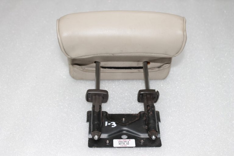 Lancia Thema II Aizmugurējo centrālo sēdekļu galvas balsts Mochacino āda K68104601AA