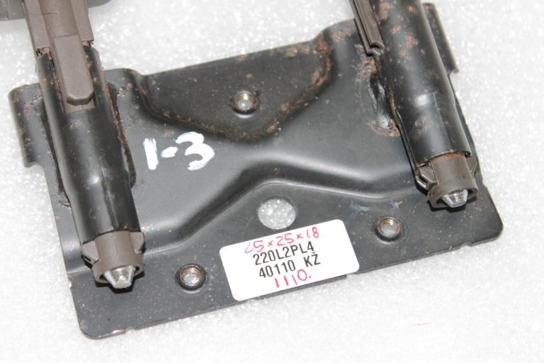 Lancia Thema II Aizmugurējo centrālo sēdekļu galvas balsts Mochacino āda K68104601AA
