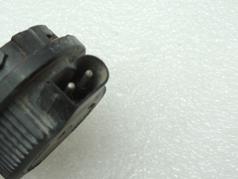 BMW E30 E30 E34 E24 E32 Hella tuvās gaismas lukturu vāciņš 63121378333