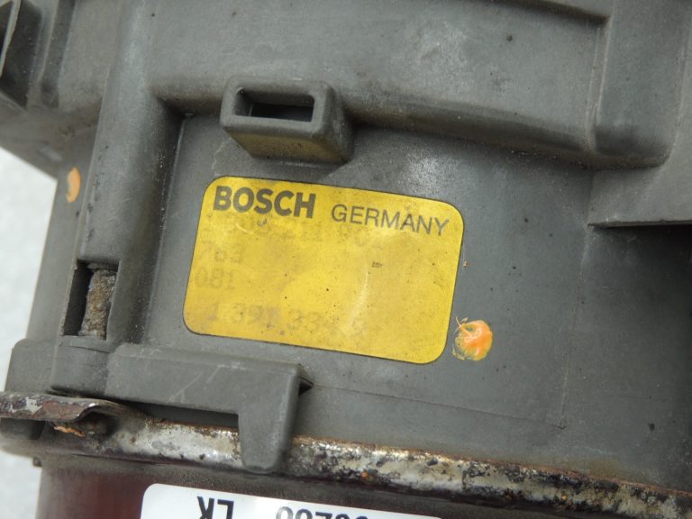 Oriģinālie BMW E34 Halogen Bosch tuvās gaismas lukturi 1305300058 1305211901