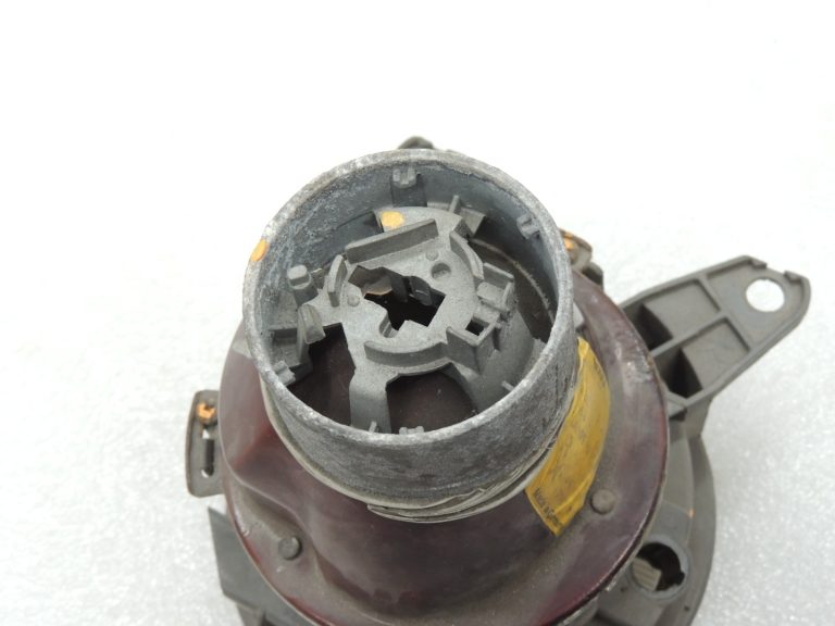 Oriģinālie BMW E34 Halogen Bosch tuvās gaismas lukturi 1305300058 1305211901