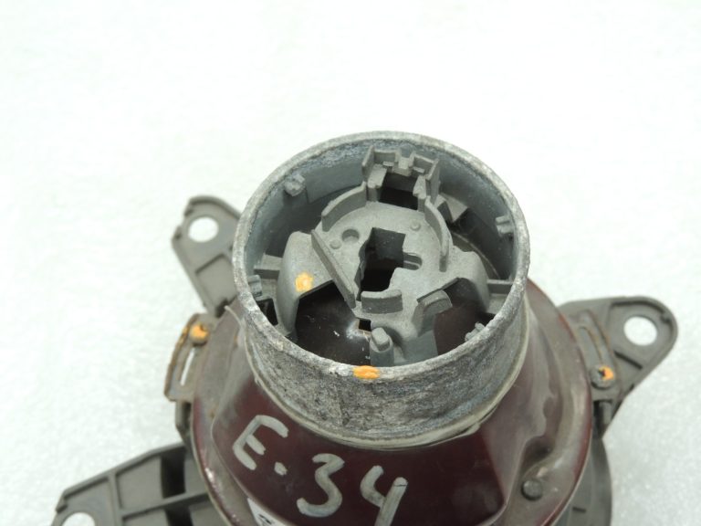 Oriģinālie BMW E34 Halogen Bosch tuvās gaismas lukturi 1305300058 1305211901