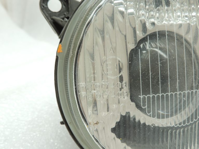 Oriģinālie BMW E34 Halogen Bosch tuvās gaismas lukturi 1305300058 1305211901
