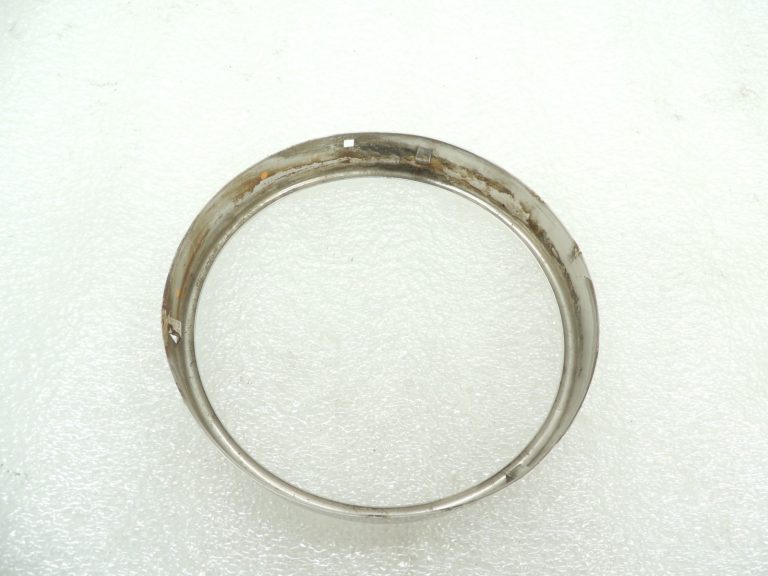 OEM BMW E34 E32 E24 E24 hromēts priekšējo lukturu hromēts gredzens 63128359493