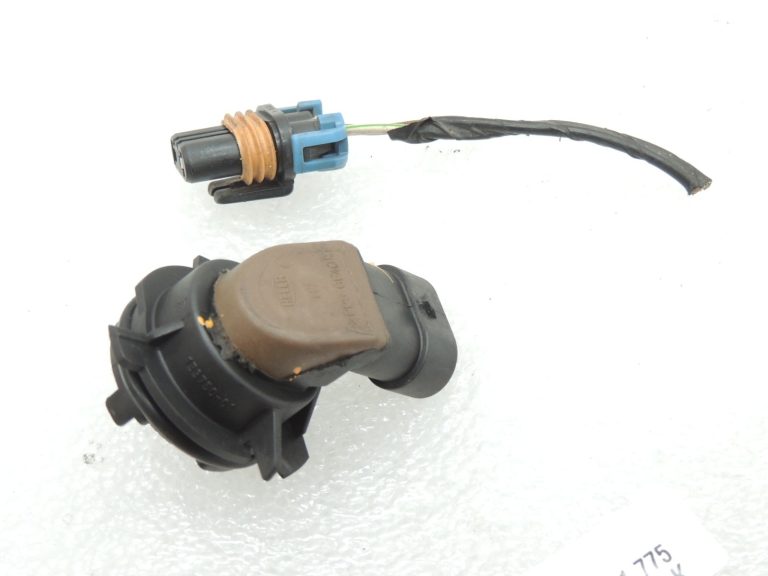 Oriģinālais BMW E39 facelift ksenona lukturu tālās gaismas spuldzes turētājs 63126904051