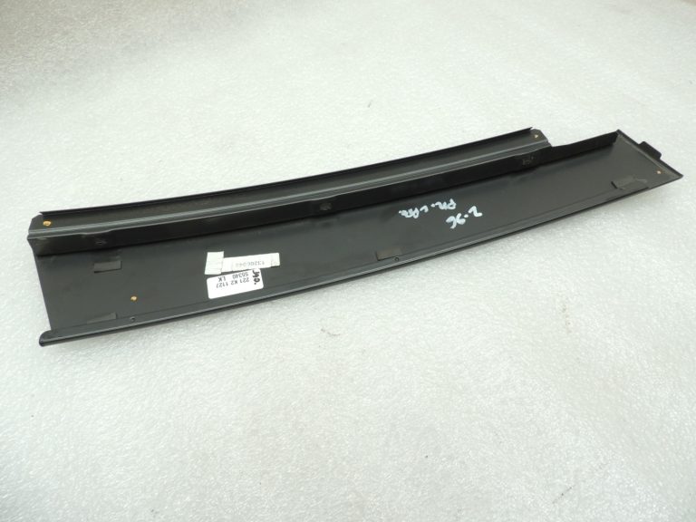 Opel Zafira C Priekšējais labās puses durvju panelis Pārsegs ārpusē 13260044