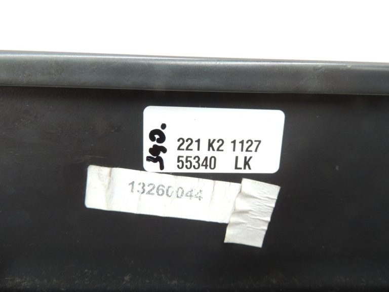 Opel Zafira C Priekšējais labās puses durvju panelis Pārsegs ārpusē 13260044