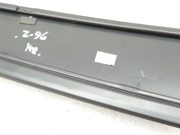 Opel Zafira C Aizmugurējais kreisais durvju panelis Ārējais vāks 13260098