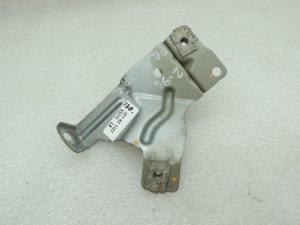 Opel Zafira C Priekšējais kreisais dubļusarga kronšteins GEV 13282439