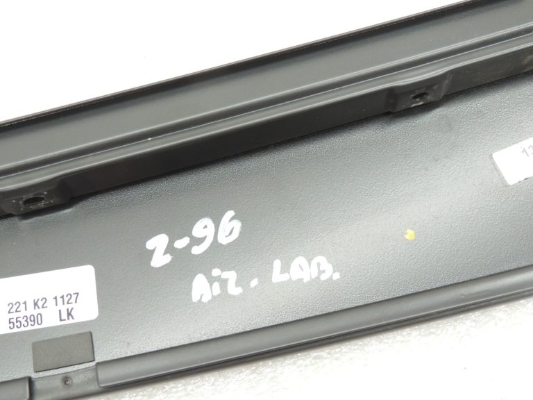 Opel Zafira C Aizmugurējais labās puses durvju panelis Pārsegs ārpusē 13260099