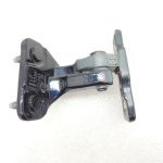 Mercedes W205 aizmugurējā kreisā durvju augšējā eņģe A2057300137 890U Canvasite Blue
