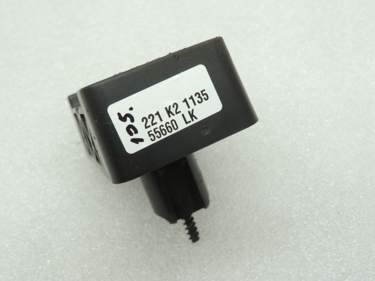 Oriģinālais Mercedes C-Class W205 pacelšanas punkts A2046900009 A2046920028