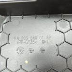 Oriģinālais Mercedes C klases W205 drošinātāju kārbas vāciņš A2055400182