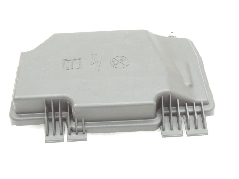 Oriģinālais Mercedes C klases W205 drošinātāju kārbas vāciņš A2055400182