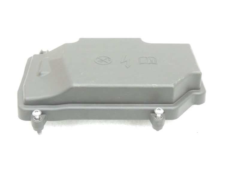 Oriģinālais Mercedes C klases W205 drošinātāju kārbas vāciņš A2055400182