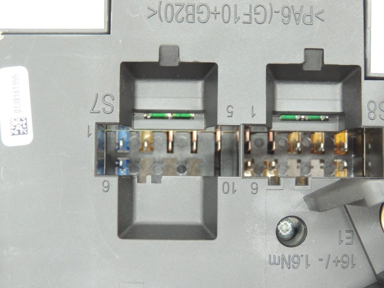 Oriģinālais Mercedes C klases W205 drošinātāju kārba Releju kaste A2229063202