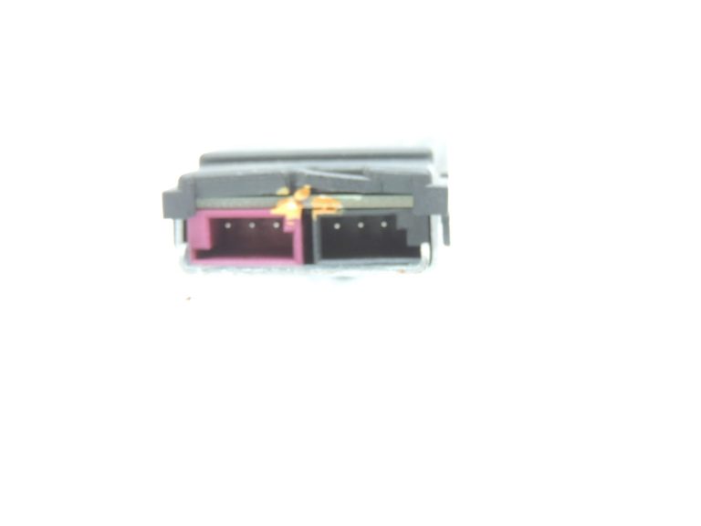 Oriģinālā Mercedes Benz antenas pastiprinātāja vadības bloks A2229055804