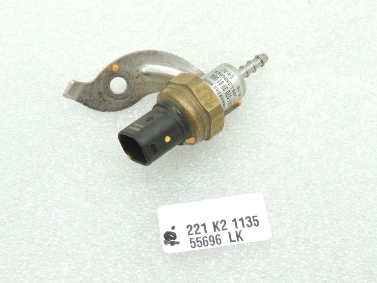 Oriģinālais Mercedes Benz C220d 651.921 Degvielas spiediena sensors A6510703981
