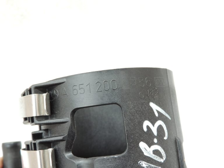 Oriģinālais Mercedes Benz C220d 651.921 Dzesēšanas šķidruma atloks A6512001556 Turētājs