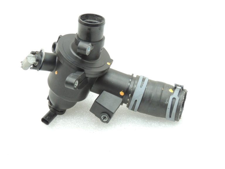 Oriģinālais Mercedes Benz C220d 651.921 termostata korpuss Termostats A6512001300
