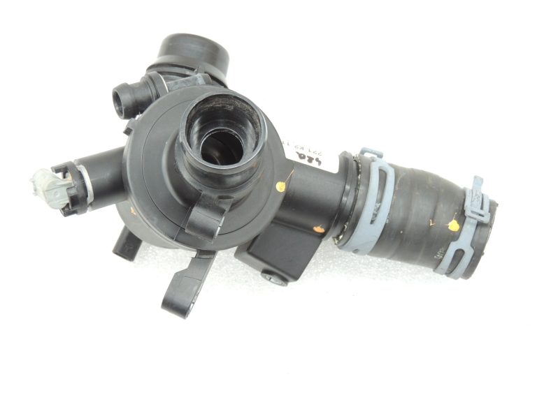 Oriģinālais Mercedes Benz C220d 651.921 termostata korpuss Termostats A6512001300