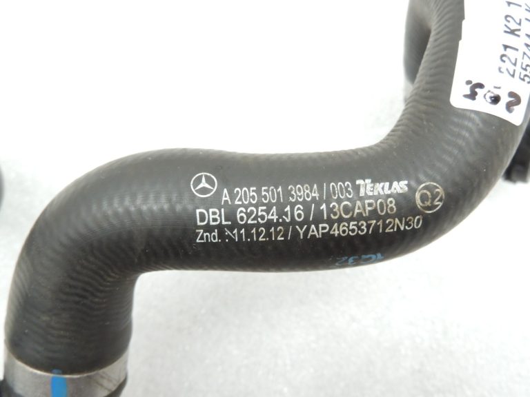Oriģinālā Mercedes Benz C220d 651.921 Ūdens šļūtene Dzesēšanas šķidruma šļūtene A2055013984