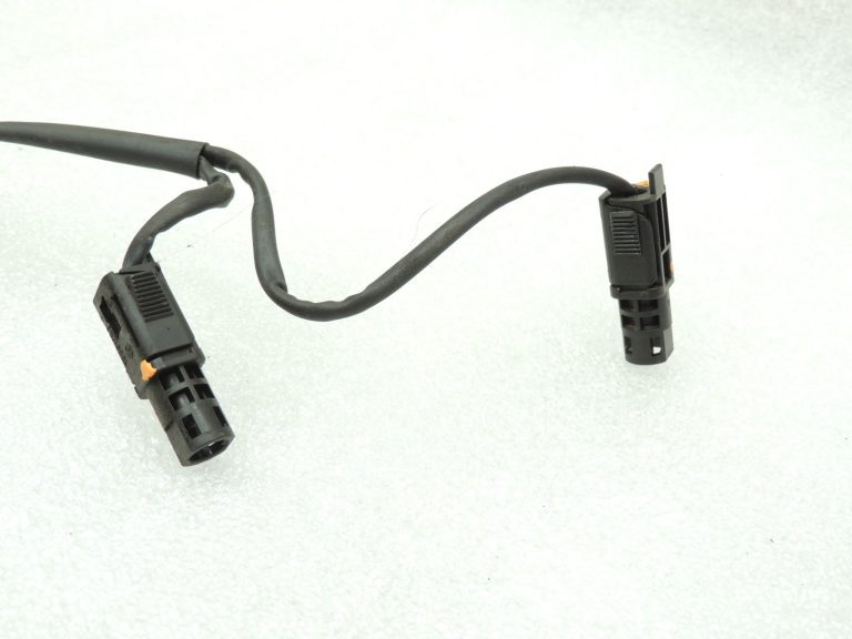 Oriģinālās Mercedes Benz OM651 oriģinālās vadu instalācijas kvēlspuldzes A6511501333
