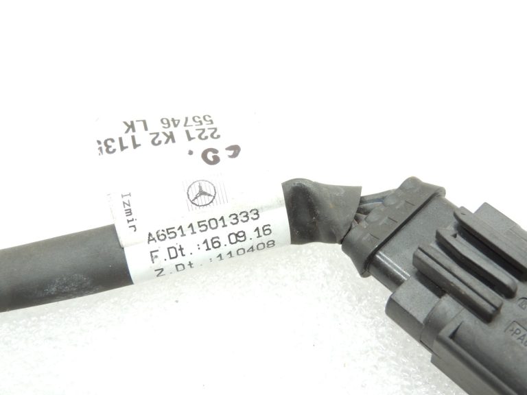 Oriģinālās Mercedes Benz OM651 oriģinālās vadu instalācijas kvēlspuldzes A6511501333
