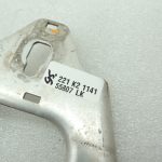 Oriģinālais Mercedes Benz W205 radiatora balsts priekšējais kreisais 2056204000