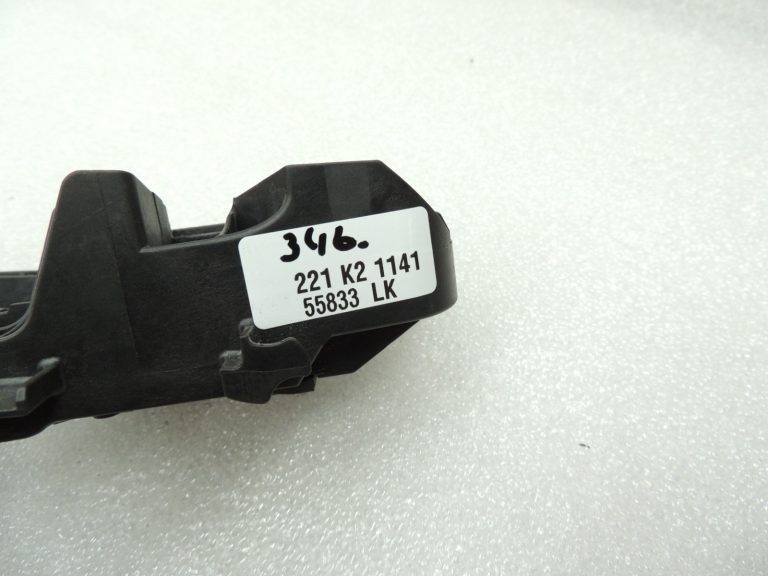 Oriģinālā Mercedes W205 C63 AMG durvju rokturis iekšējais rāmis aizmugurējais kreisais A0997602100