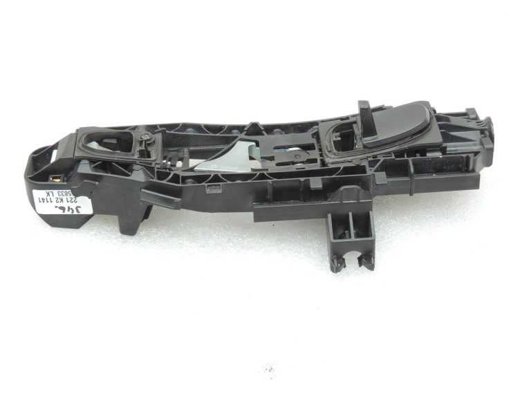 Oriģinālā Mercedes W205 C63 AMG durvju rokturis iekšējais rāmis aizmugurējais kreisais A0997602100