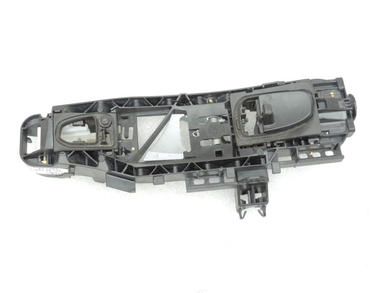 Oriģinālā Mercedes W205 C63 AMG durvju rokturis iekšējais rāmis aizmugurējais kreisais A0997602100