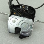 Oriģinālā aprīkojuma Mercedes Benz W205 aizmugurējo sēdekļu solu fiksators A2059200476
