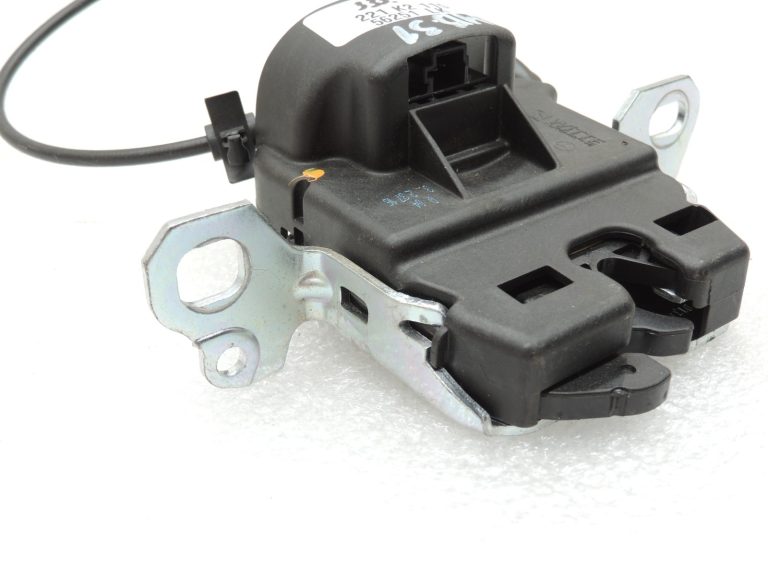 Oriģinālā aprīkojuma Mercedes Benz W205 aizmugurējo sēdekļu solu fiksators A2059200476