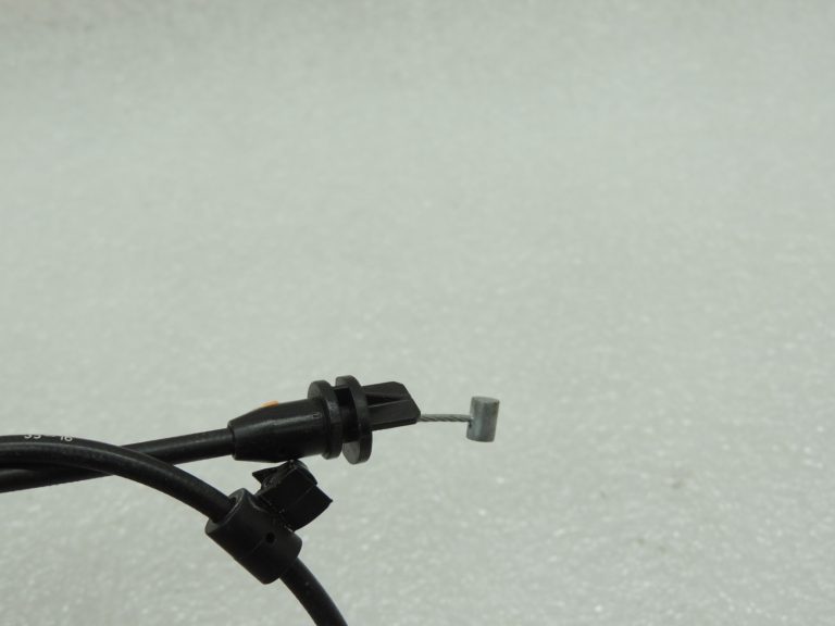 Oriģinālā aprīkojuma Mercedes Benz W205 aizmugurējo sēdekļu solu fiksators A2059200476