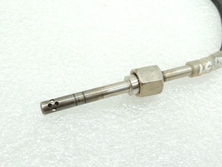 Oriģinālais Mercedes Benz C220d 651.921 Izplūdes gāzu temperatūras sensors EGT sensors A0009058904