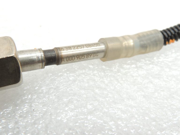Oriģinālais Mercedes Benz C220d 651.921 Izplūdes gāzu temperatūras sensors EGT sensors A0009058904