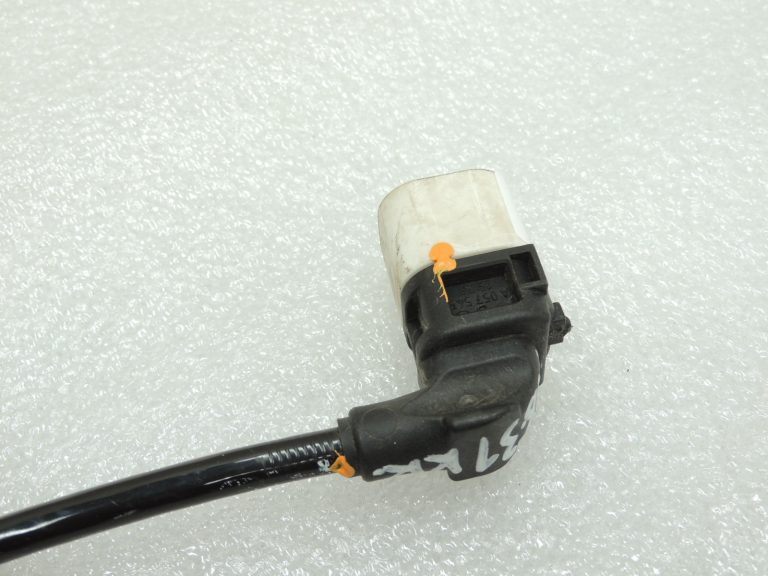 Oriģinālā Mercedes Benz W205 bremžu suporta vadu instalācija aizmugurējā kreisā A2055404106