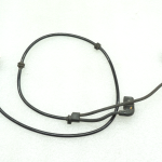 Oriģinālā Mercedes Benz W205 bremžu suporta instalācija aizmugurējā labajā pusē A2055404006