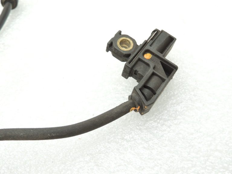 Oriģinālā Mercedes Benz W205 bremžu suporta instalācija aizmugurējā labajā pusē A2055404006