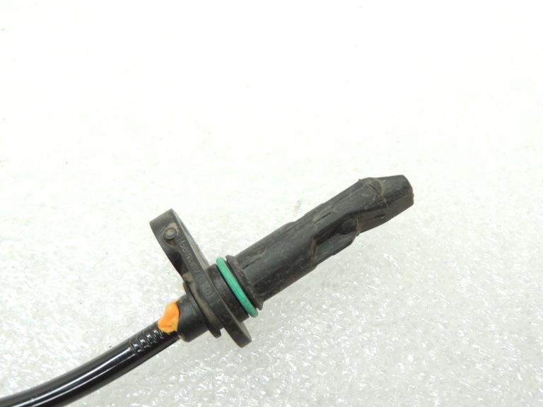 Oriģinālais Mercedes Benz W205 ABS aizmugurējais ātruma sensors A2059058503
