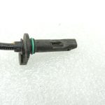 Oriģinālais Mercedes Benz W205 ABS aizmugurējais ātruma sensors A2059058503