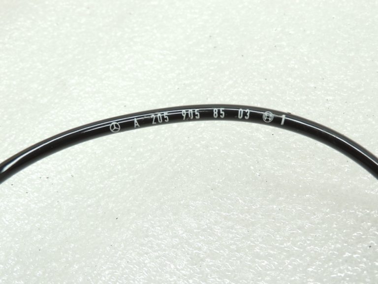 Oriģinālais Mercedes Benz W205 ABS aizmugurējais ātruma sensors A2059058503