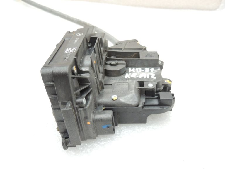 Oriģinālā Mercedes Benz W205 aizmugurējo kreiso durvju slēdzene A0997309500