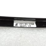 Oriģinālā Mercedes Benz W205 aizmugurējo durvju trīsstūrveida loga līstes A2057300419