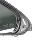 Oriģinālais Mercedes Benz W205 aizmugurējo labās puses durvju trīsstūrveida tonēts logs A2057306200