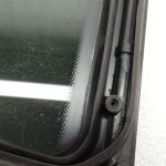 Oriģinālais Mercedes Benz W205 aizmugurējo kreiso durvju trīsstūrveida tonēts logs A2057306100