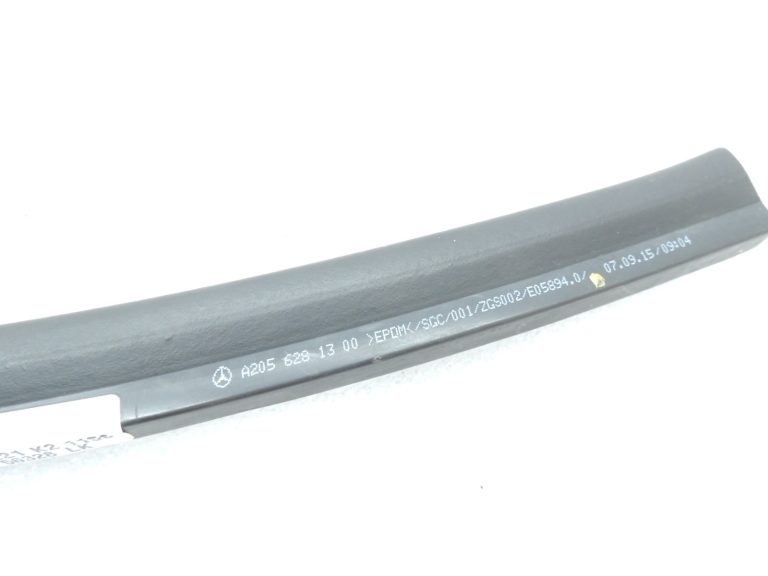 Original Mercedes Benz W205 priekšējā bampera gumijas blīvējums augšējais A2056281300